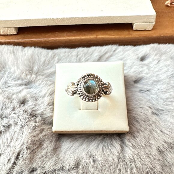 New Sterling Silver Labradorite Ring - Picture 1 of 6